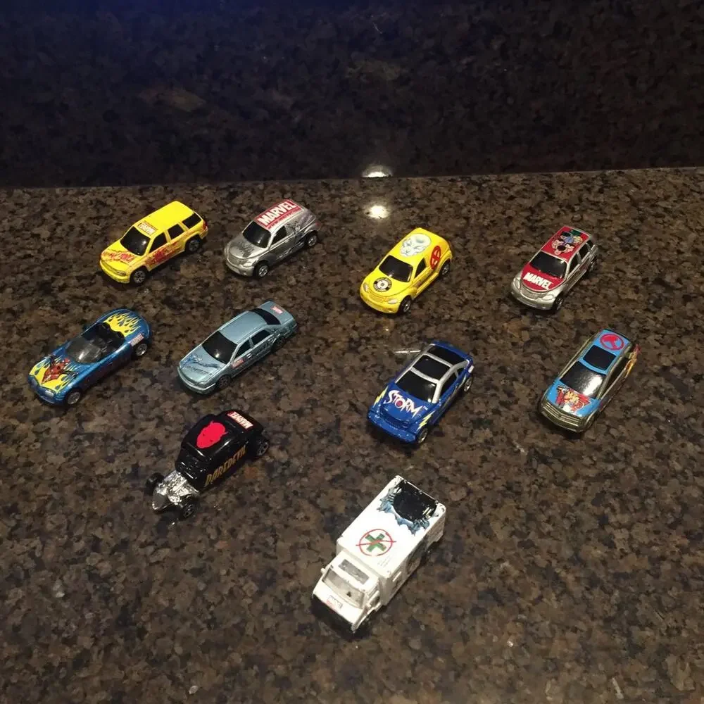 Maisto Marvel Universe Diecast Character Car Lot Of 10 1:64 Toy Car Collection
